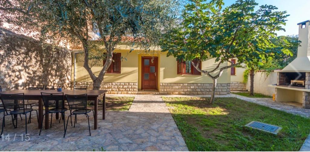 Kuca Za Odmor Vila Sveti Filip i Jakov Exterior foto